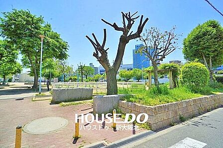 ■目の前が公園なので、お子様ものびのび遊べる子育てしやすい住環境です♪■お子様の遊び場や毎日のお散歩コースとして気軽に利用できます!