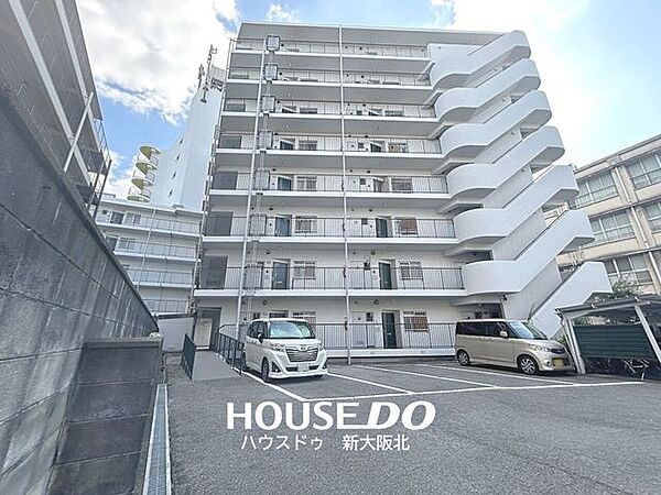 ■総戸数90戸超えの大きなマンションです！■小学校、中学校が近くファミリー層に人気です！