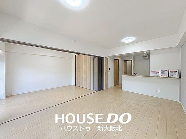 ■リビングに面したお部屋は、リビングとしてお使いいただけます！■ご家族の人数やライフスタイルに合わせてお部屋の用途を使い分けていただくことができますよ！