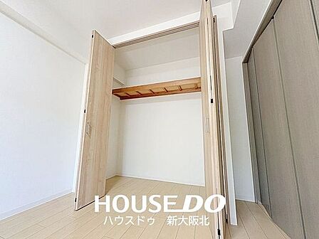 ■全居室収納付き!■お部屋がスッキリ片付くだけでなく、新しく収納棚を買い足す必要がないので、初期費用が抑えられそうですね!