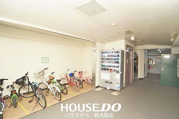 ■屋根が付いていますので大切な自転車が濡れにくく、汚れや錆からも守ってくれます！■空き状況は常に変動していますので最新の空き状況をお調べいたします！お気軽にお問い合わせください！