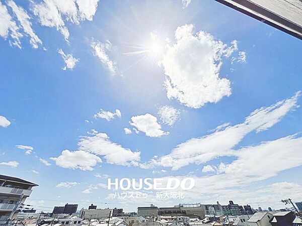 ■バルコニーからの眺望です！■南東向きで陽当り良好！■毎日のお洗濯も快適です♪
