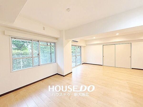 ■南向きの窓からは自然の光がたっぷりと差し込みます！■物件の詳細や内覧などお気軽にお問い合わせください♪