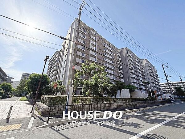 ■スーパー徒歩圏内×総戸数218戸のビッグコミュニティ！■ ホームセンターやコンビニも徒歩圏内！日々の暮らしに便利な施設が充実しています♪