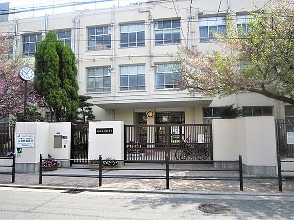 ■三国小学校まで徒歩4分の距離で通学も安心ですね♪