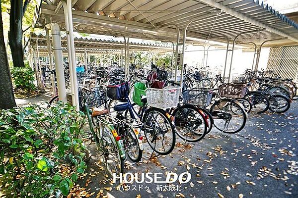 ■屋根付きの駐輪場です！■最新の空き状況をお調べいたしますので、お気軽にお問い合わせくださいませ！