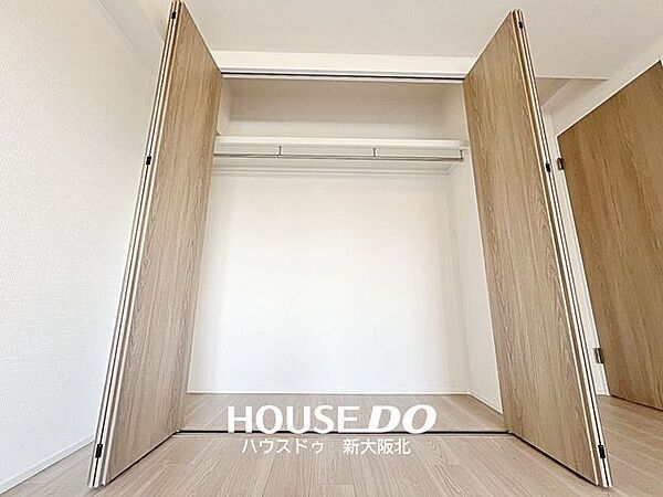 ■大容量のクローゼット！■お洋服はもちろん、小物や季節家電も収納できてお部屋がスッキリと片付きます！