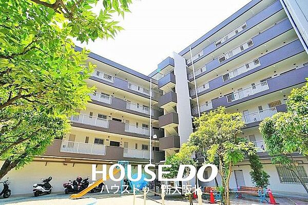 ■総戸数114戸の大規模マンション■十三駅徒歩10分■田川小学校まで徒歩4分なので小さなお子様の通学も安心です♪