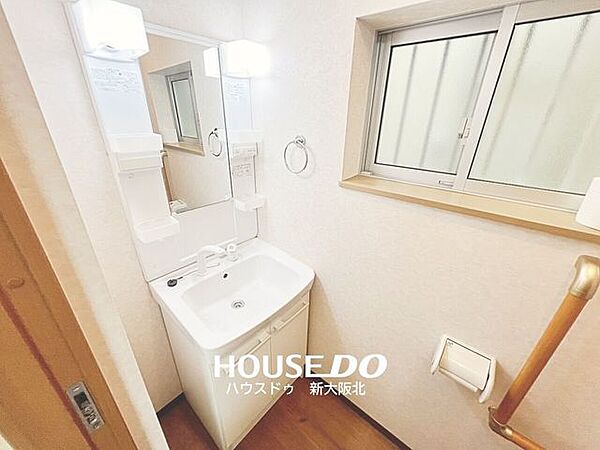 ■トイレスペースには洗面台を設置！■使用後すぐに手洗いができ、身だしなみチェックにも便利です♪