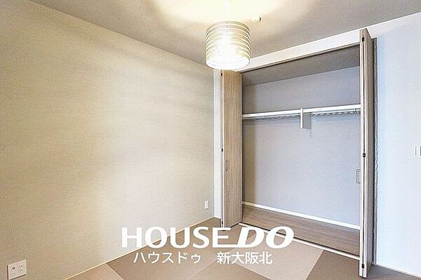 ■■全居室収納付き！■お部屋がスッキリ片付くだけでなく、新しく収納棚を買い足す必要がないので、初期費用が抑えられそうですね！