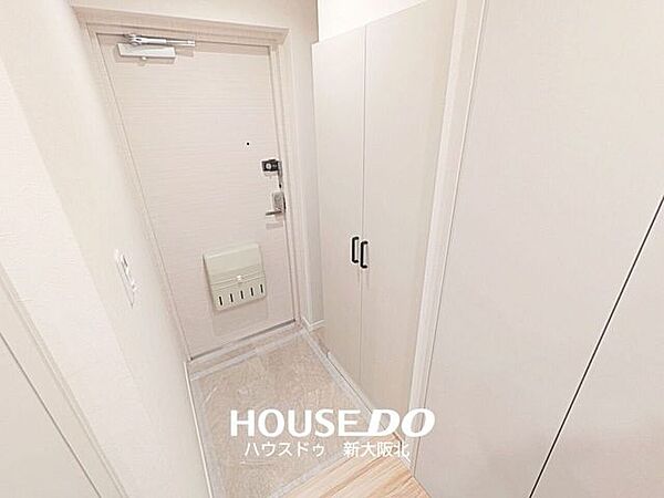 ■白を基調とした明るい玄関！■大容量のシューズボックス付きなので常にスッキリと保てます♪