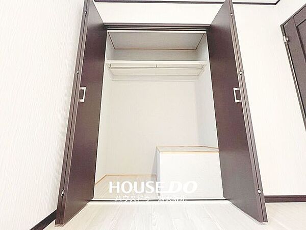■大容量のクローゼット！■お洋服はもちろん、小物や季節家電も収納できてお部屋がスッキリと片付きます！