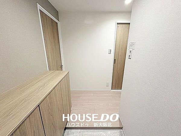 ■玄関から部屋の中が見えないような間取りになっているのもうれしいポイント！■自然な穏やかさのある優しい色合いが魅力的な玄関！毎日使うからこそ玄関の雰囲気は大事です！