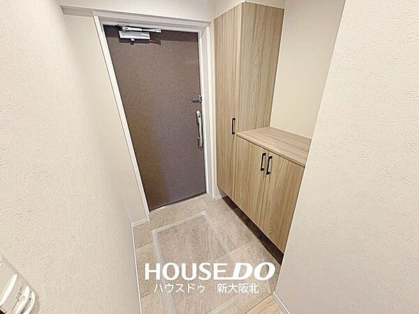 ■いつの間にか増えてしまうご家族の靴もたっぷり収納していただけるシューズボックス付き！■段の高さ調節ができるのでヒールや高さのある靴も収納可能です！