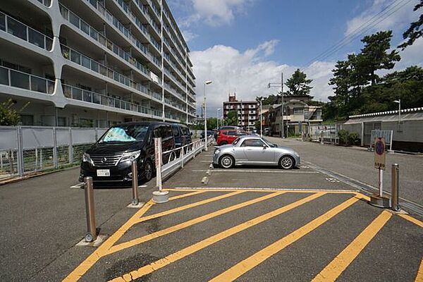 ■駐車場の空き状況はお気軽にお問い合わせください♪