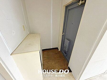 ■木目調のシューズボックスを備えた、すっきりとした玄関スペース♪