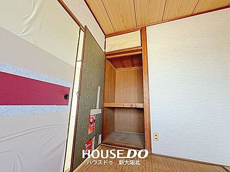 ■全居室収納付き!■お部屋がスッキリ片付くだけでなく、新しく収納棚を買い足す必要がないので、初期費用が抑えられそうですね!