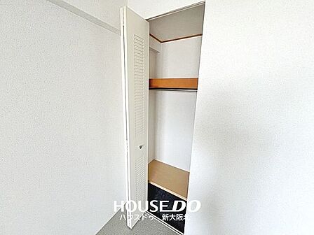 ■全居室収納付き！■造り付けの収納は地震の揺れで倒れる心配がないので、防災面でも安心です！