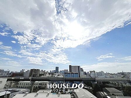 ■最上階のため、晴れた日には目の前に青空が広がる気持ちの良いバルコニーです♪