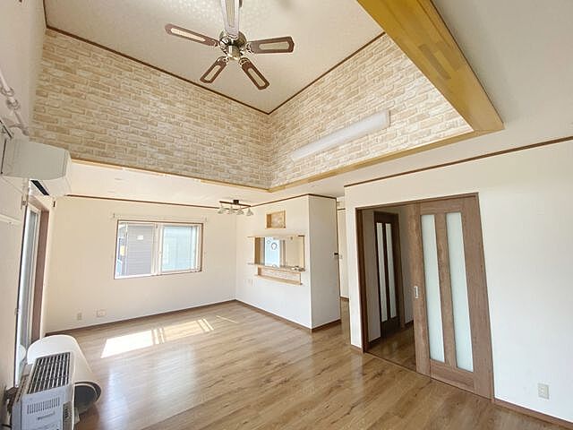 リビング/ダイニング 八戸市大字市川町字桔梗野上