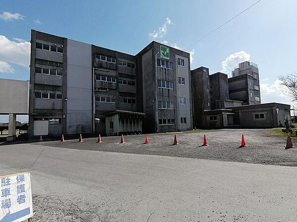 八戸市立市川中学校 3210m