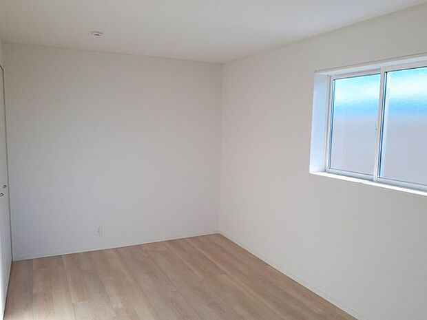 室内(2023年12月)撮影◎本日内覧可能◎明るく風通し良好な2階洋室！心地よい住空間です♪