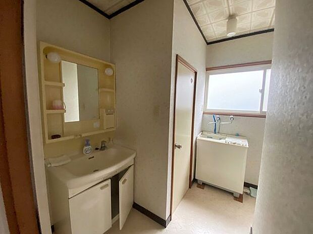 室内(2024年3月)撮影◎現地案内予約受付中！◎湿気のこもりやすい洗面所も窓が付いているので、換気がしやすいです◎
