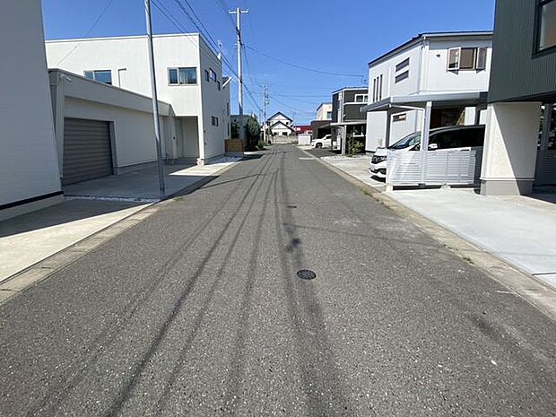 現地(2025年9月)撮影◎本日案内可能◎完成済みですので、ごゆっくりご内覧いただけます。お気軽にお問い合わせくださいませ♪