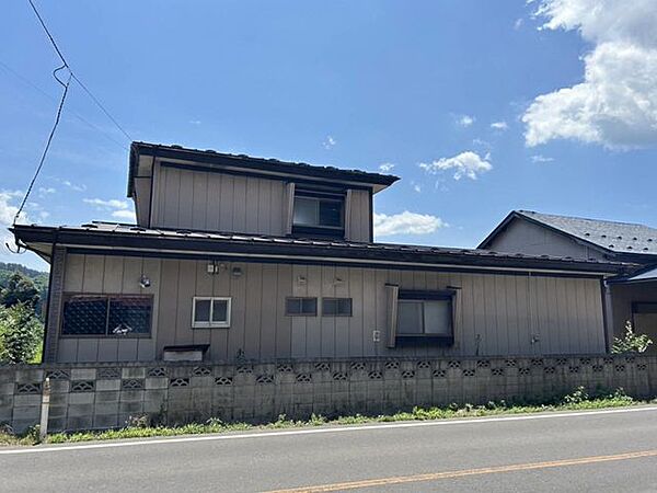 detached 青森県三戸郡五戸町大字倉石又重字上谷地
地図を見る