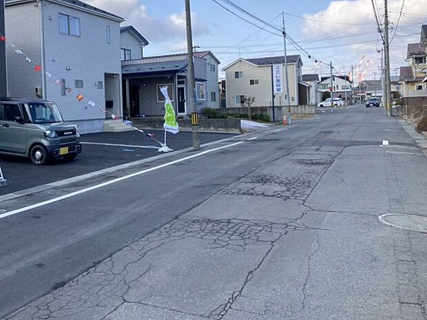 現地(2025年12月)撮影◎本日案内可能◎完成済みですので、ごゆっくりご内覧いただけます。お気軽にお問い合わせくださいませ♪