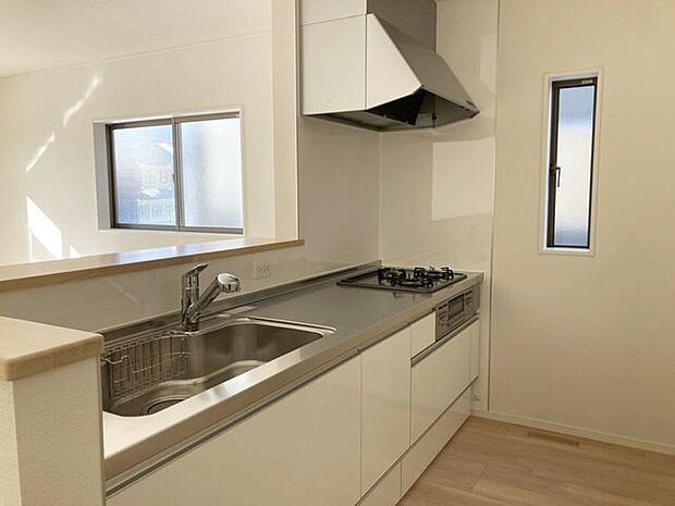 室内(2025年12月)撮影◎本日案内可能◎家族との会話を楽しみながらお料理ができる対面キッチン♪