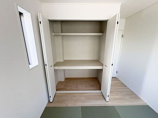 室内(2026年7月)撮影◎本日案内可能◎来客用の座布団や寝具類を収納できるクローゼット付き◎