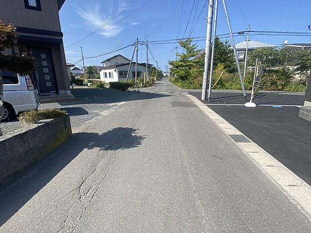 現地(2025年9月)撮影◎本日案内可能◎完成済みですので、ごゆっくりご内覧いただけます。お気軽にお問い合わせくださいませ♪