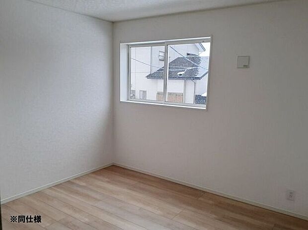 ※同仕様◎現地案内予約受付中！◎リビングや洋室のフローリングは傷に強い、美しい仕上がり♪