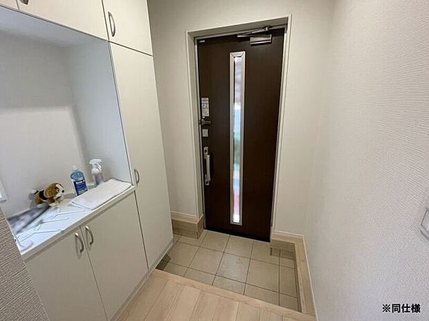 ※同仕様◎現地案内予約受付中！◎シューズボックスは、飽きの来ないデザインと大容量タイプで便利にお使いいただけます♪