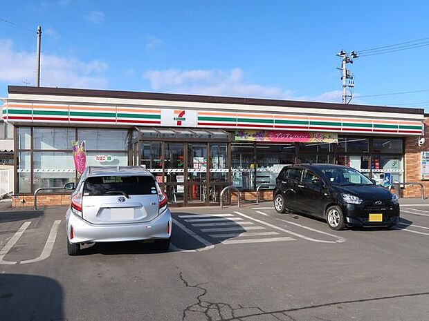 セブン-イレブン 八戸八太郎2丁目店 440m
