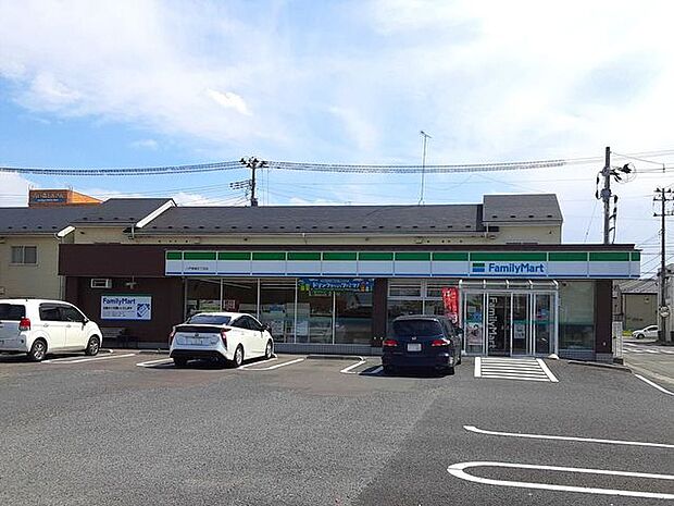 ファミリーマート 八戸根城五丁目店 1470m