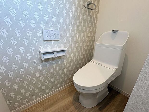 室内(2026年4月)撮影◎本日案内可能◎各階に洗浄機能付きトイレが設置されています。