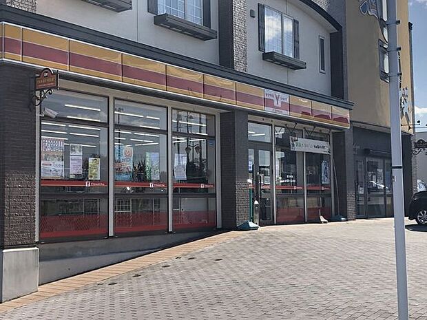 ヤマザキYショップ 三沢中央町店 810m