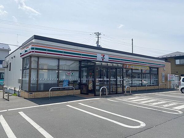 セブン-イレブン 八戸江陽1丁目店 640m