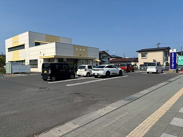 青森みちのく銀行 八戸駅前支店 520m