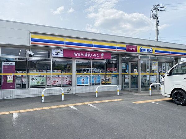 ミニストップ 八戸高専前店 1500m