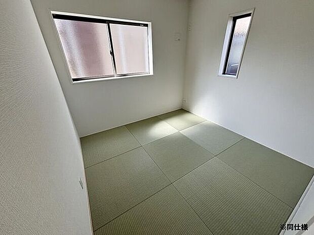 ※同仕様◎現地案内予約受付中!◎和室はリビングに隣接しております!お子様の遊び場や、家事の合間の休憩スペースとして大活躍!