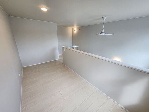 室内(2025年10月)撮影◎本日案内可能◎多用途で使えるフリースペース♪