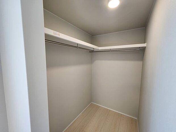 室内(2025年10月)撮影◎本日案内可能◎収納力たっぷりのウォークインクローゼット付き♪