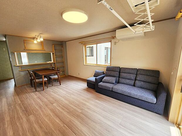 室内(2025年7月)撮影◎本日案内可能◎広々17帖のLDK！家族が毎日くつろぐ場所だからこそゆとりある空間に♪