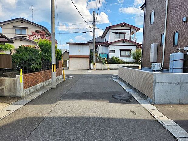 現地(2025年10月)撮影◎本日案内可能◎完成済みですので、ごゆっくりご内覧いただけます。お気軽にお問い合わせくださいませ♪