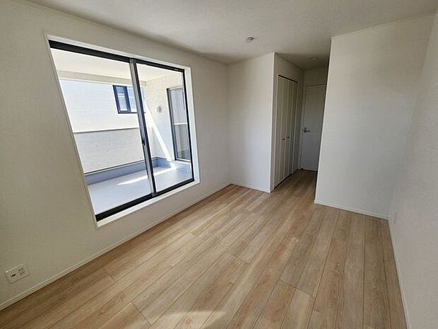 室内(2025年9月)撮影◎本日案内可能◎自然素材ならではの豊かな表情が毎日の暮らしに安心と安らぎを与えてくれます。