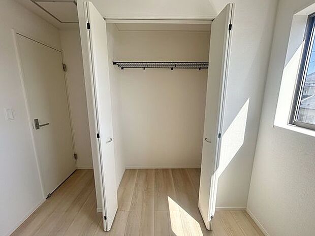 室内(2025年9月)撮影◎本日案内可能◎全居室収納付き！すっきりとした住空間で快適に過ごせますね♪