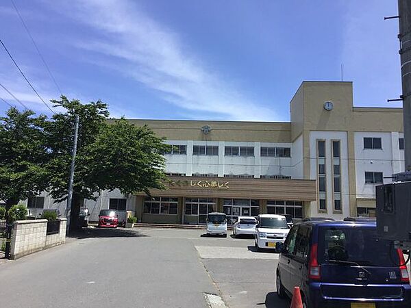 八戸市立青潮小学校 530m